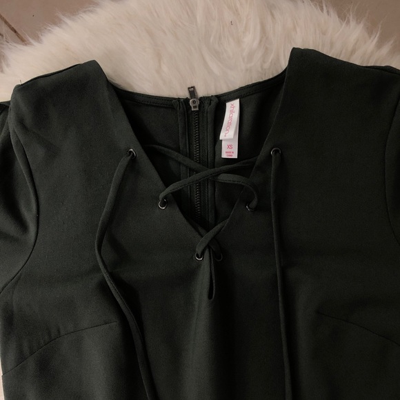 Charlotte Rouse Green Romper - Picture 2 of 3